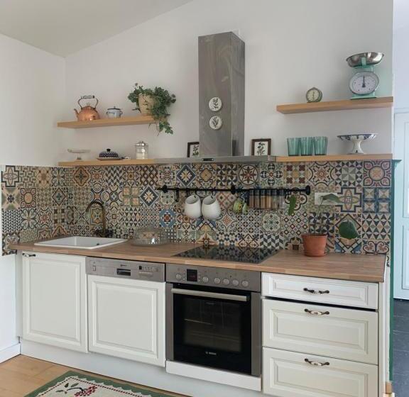 צימר Backyard Cottage
