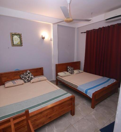ペンション Ari Guest House