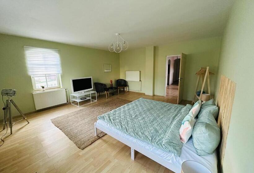 פנסיון Greenery Home