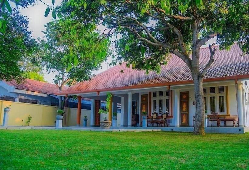 پانسیون Ace Boutique Airport