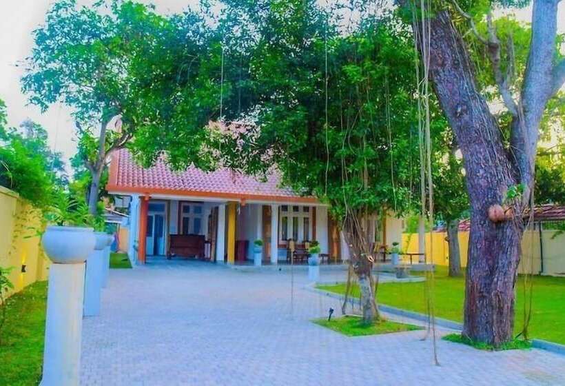 پانسیون Ace Boutique Airport