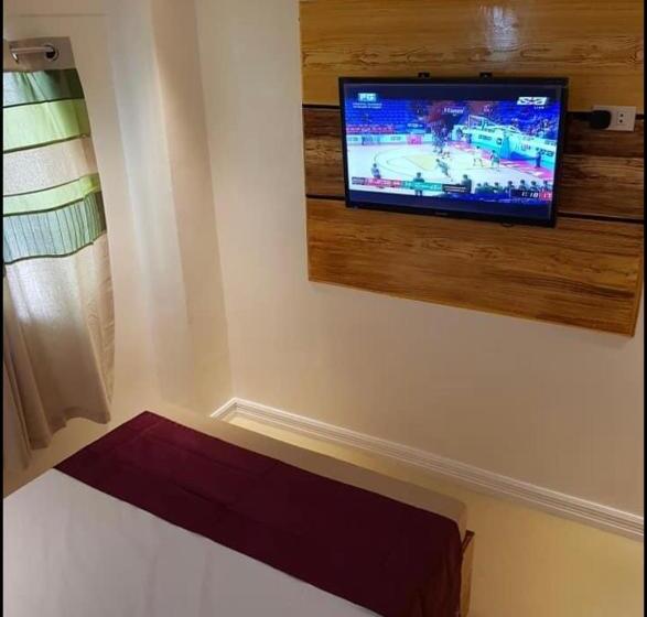فندق صغير Rj Travellers Inn