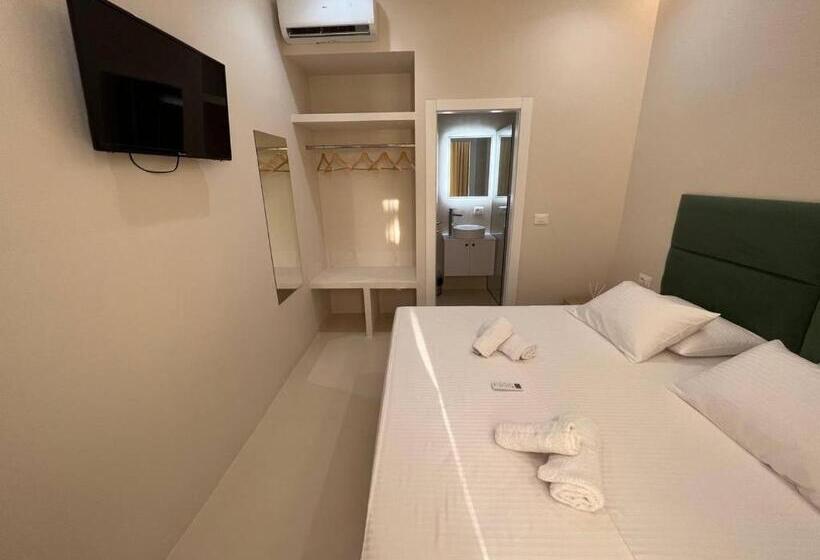 هتل Mare Rooms Vlore