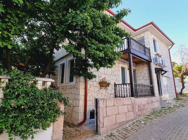Paradise İmroz Butik Otel
