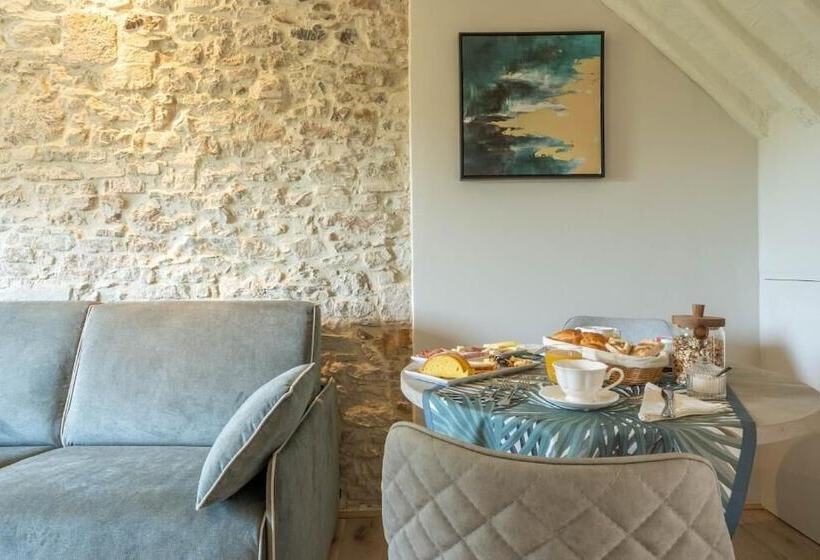 بنسيون Forma Your Boutique Suite