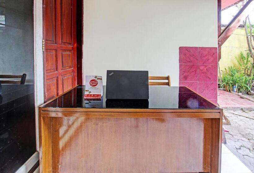 酒店 Oyo 92710 Losmen Tjabe Merah