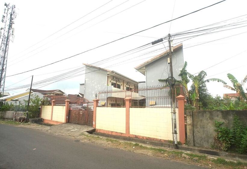 فندق Oyo 92783 Wisma Bunda Syariah