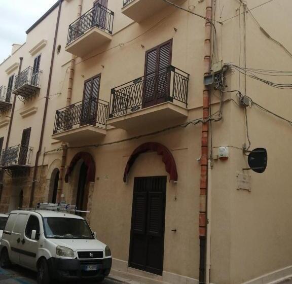 تختخواب و صبحانه Domus Case Vacanze Civico Del Mare