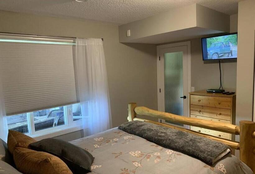 פנסיון Dragonfly Inn Loft & Walkout Suites