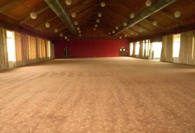 Отель Aarohi Starz Club