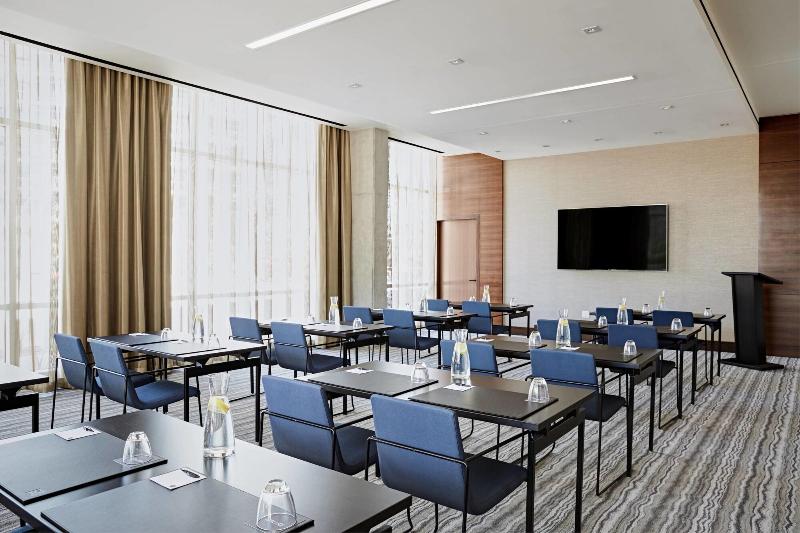 Ac Hotel By Marriott Phoenix Tempe/downtown