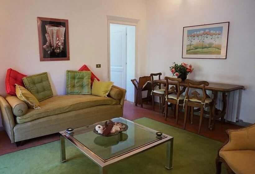 فندق Agriturismo Poggio La Fioraia