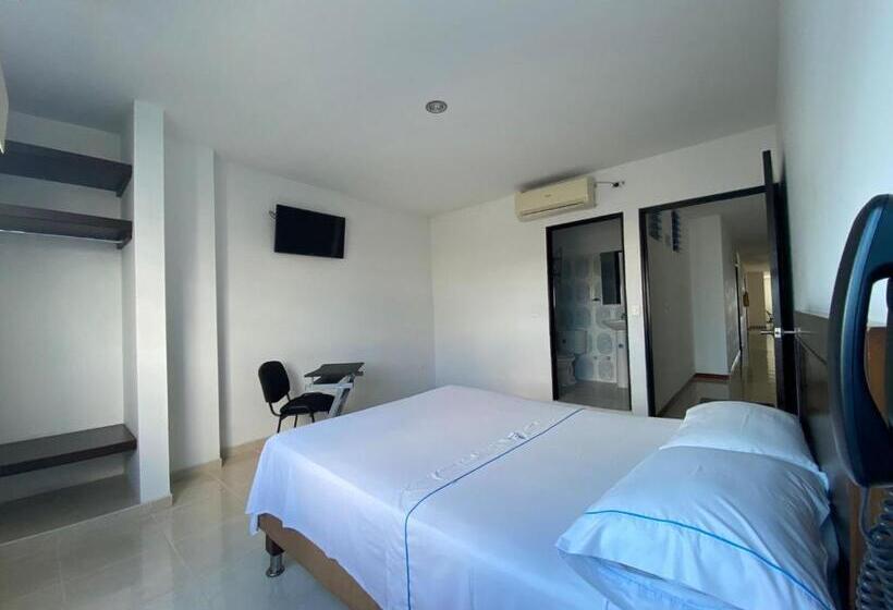 هتل Torres Del Llano