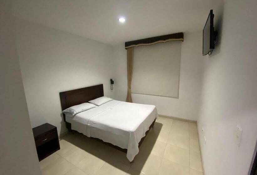 هتل Torres Del Llano