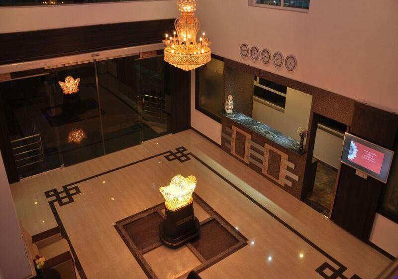 فندق Grand Clarks Inn