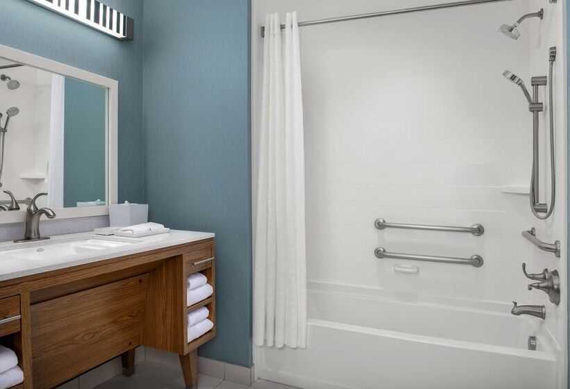 בית מלון כפרי Home2 Suites By Hilton Tallahassee State Capitol