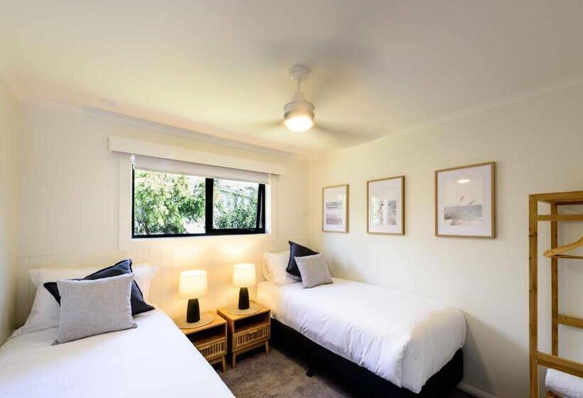 فندق Georges Bay Apartments