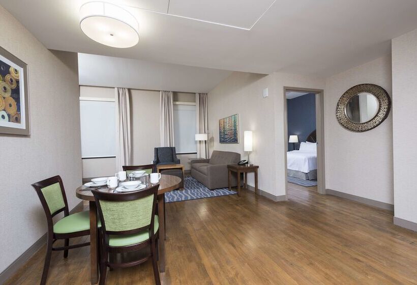 هتل Homewood Suites By Hilton Grand Rapids Downtown