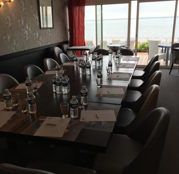 Beach Hotel   Le Grand Chalet