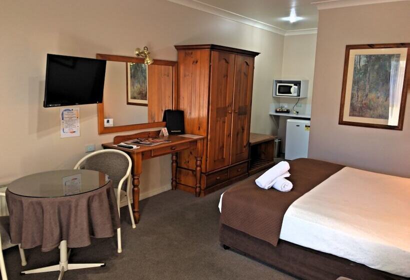 فندق New England Motor Inn