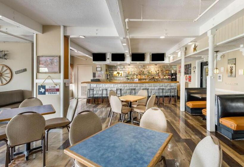 Отель Pearl On The Concho Surestay Collection By Best Western