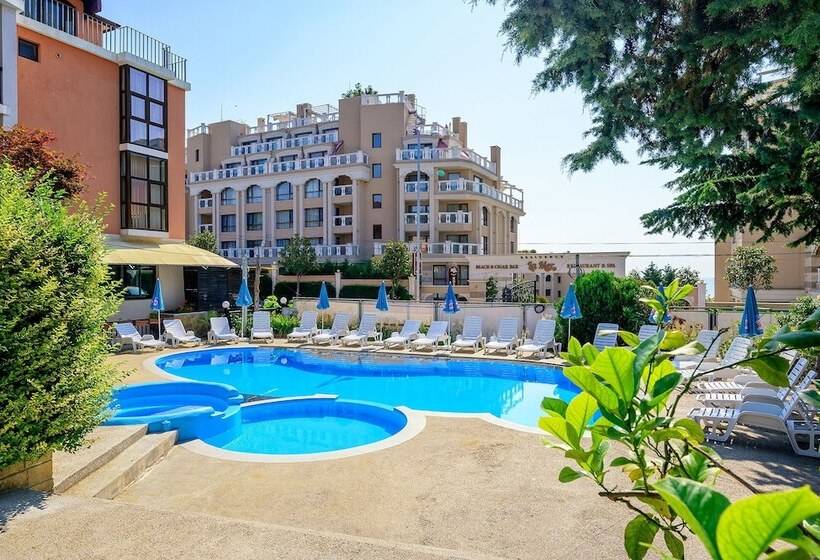 هتل Royal Beach