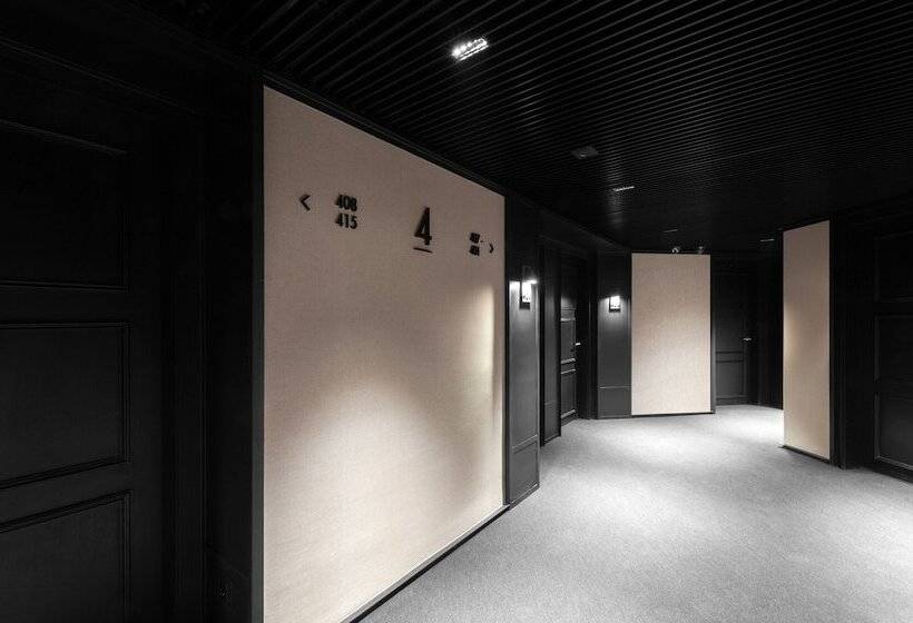 Отель The Corner