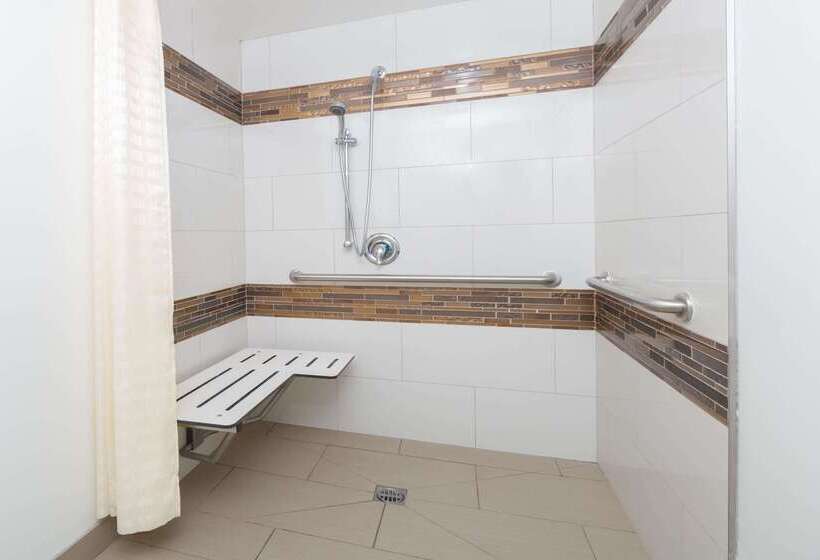 בית מלון כפרי Travelodge Inn & Suites By Wyndham Bell Los Angeles Area