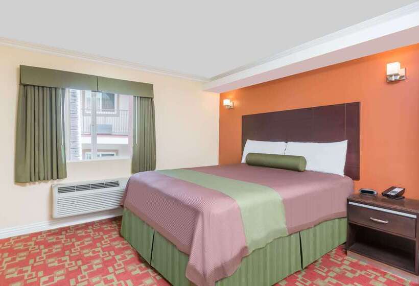 בית מלון כפרי Travelodge Inn & Suites By Wyndham Bell Los Angeles Area