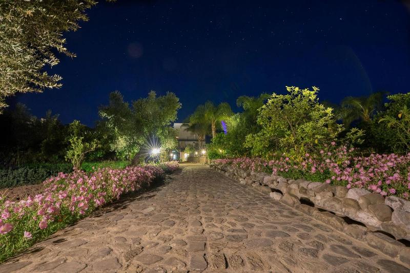 בית מלון כפרי Zoe Seaside Resort