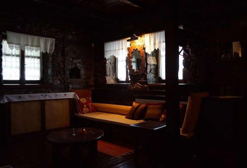 ペンション Apalni Cottage