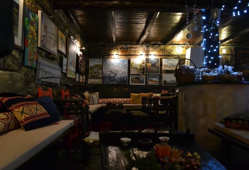 ペンション Apalni Cottage