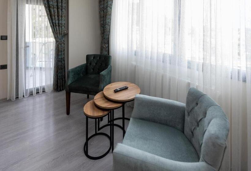 فندق Moonlight Suite