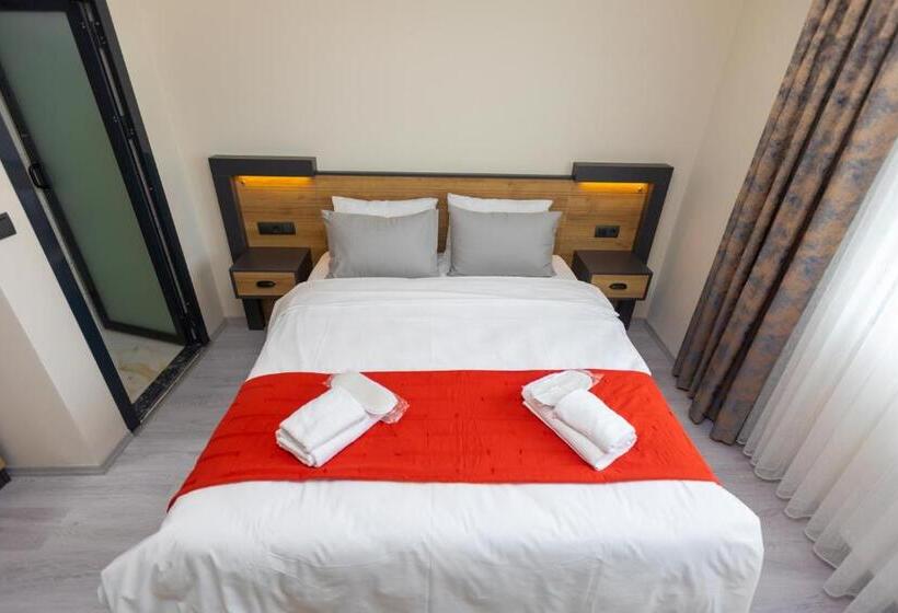 فندق Moonlight Suite