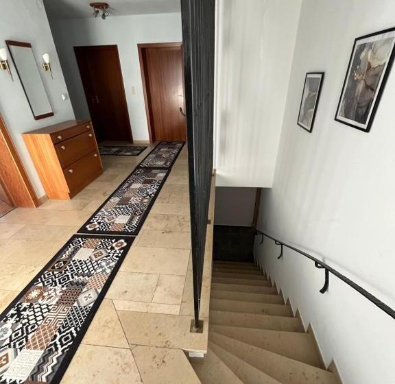 פנסיון Haus Haller 5