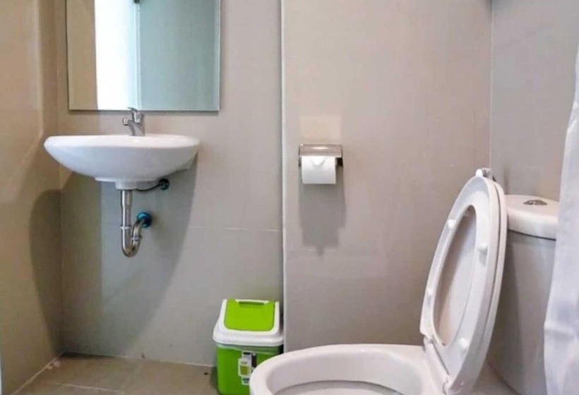 בית מלון כפרי Cendana Coliving Solo Baru