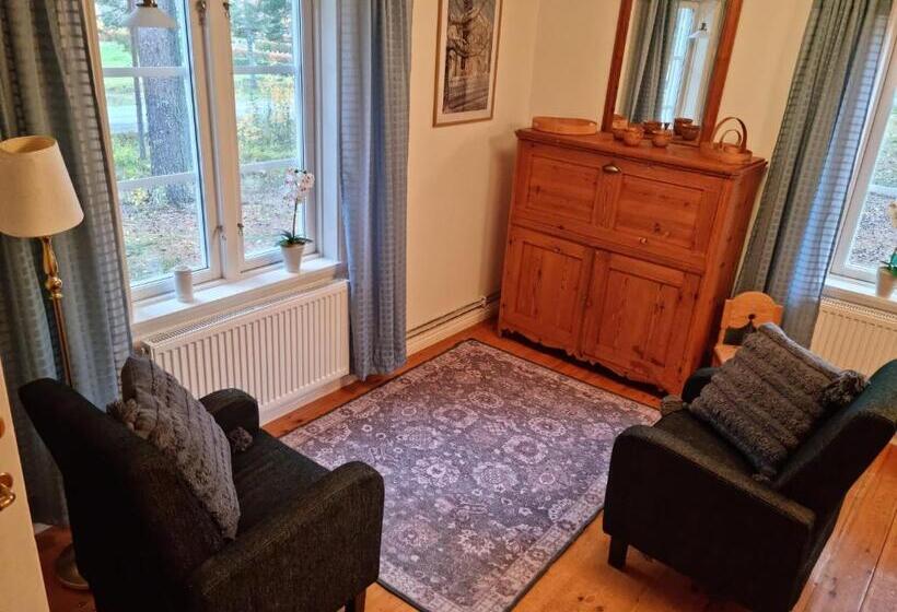 هاستل Midgård