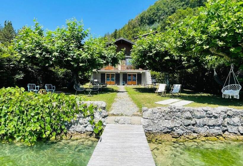 ベッドアンドブレックファースト Les Clapotis Chambres Pieds Dans L Eau Lac D Annecy
