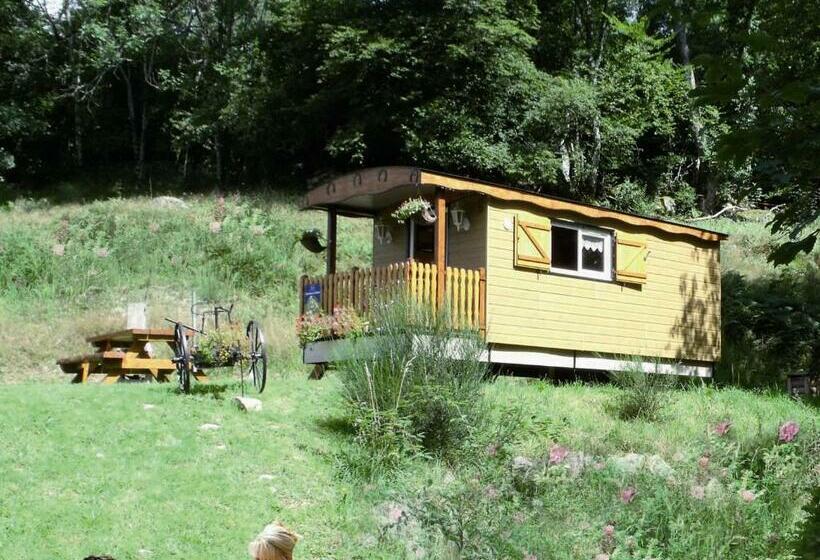펜션 Roulotte Cosy Avec Kitchenette, Ruisseau Apaisant Et Espace Bien être, Nuit Insolite à Ferdrupt   Fr