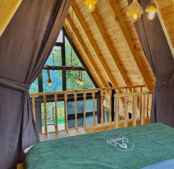 住宿加早餐  Ri̇ze Sereni̇ty Bungalov