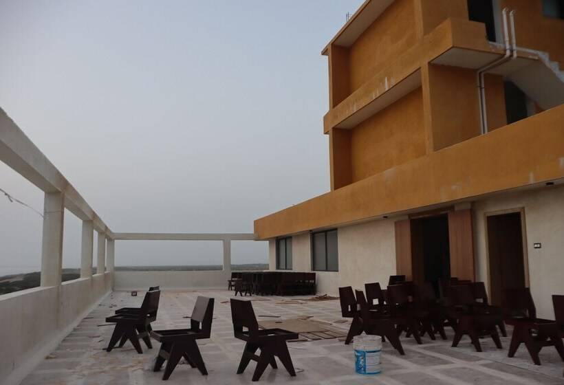 The Sky Comfort Beach Hotel, Dwarka