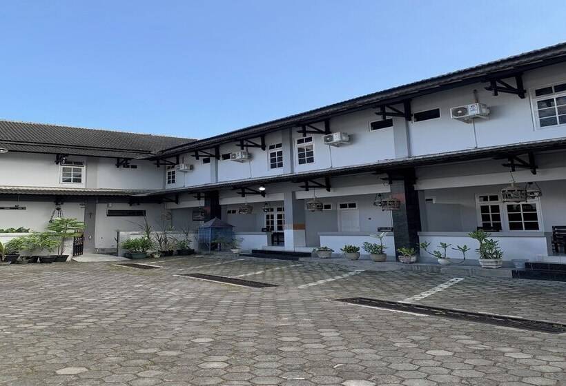 فندق Merak Indah