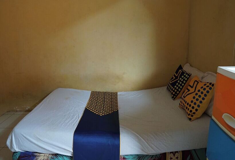 ホテル Spot On 92666 Rumah Kos Arafah Syariah