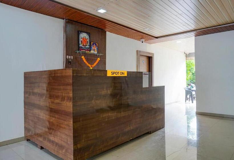 בית מלון כפרי Spot On Angan