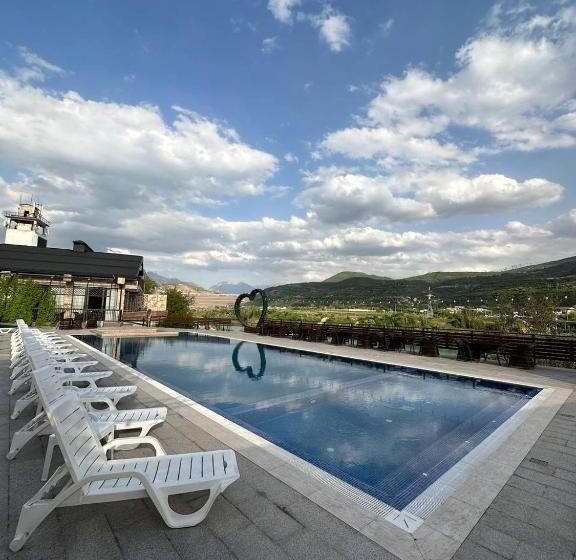 בית מלון כפרי Le Chalet Mont And Restaurant