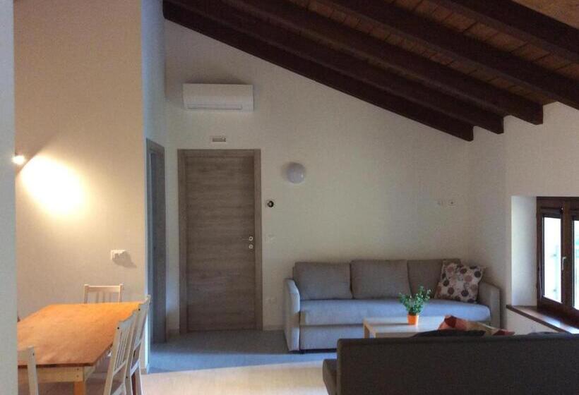 פנסיון Al Borgo Appartamento