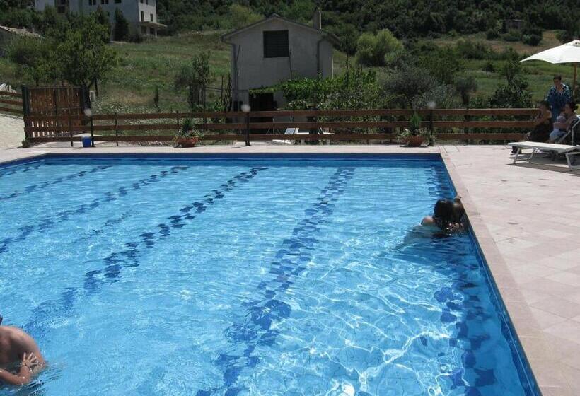 호텔 Agriturismo Il Tuccanese Di Russo Gerardo