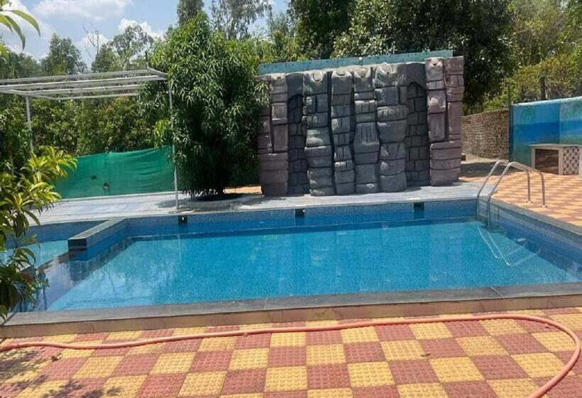 בית מלון כפרי Manav Farm House Karjat