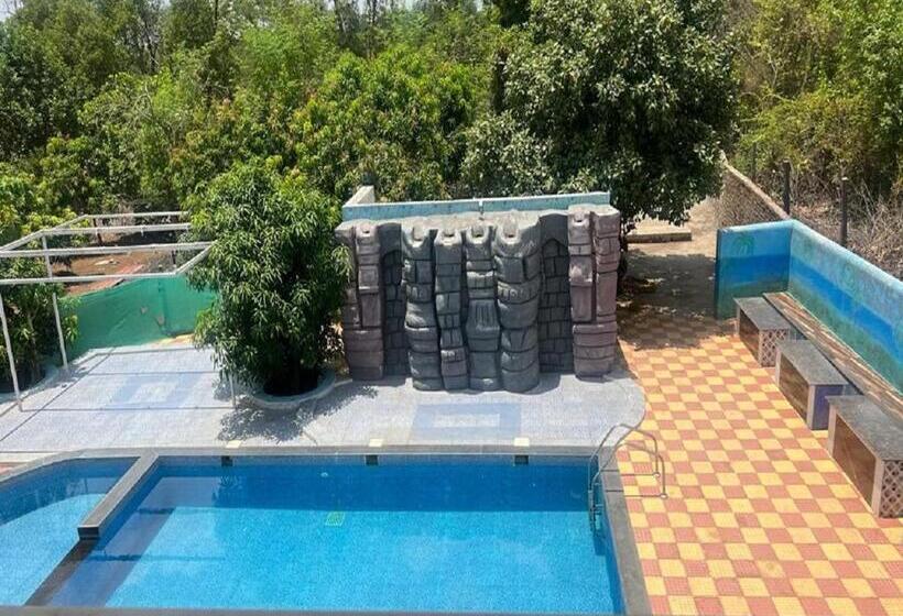 בית מלון כפרי Manav Farm House Karjat