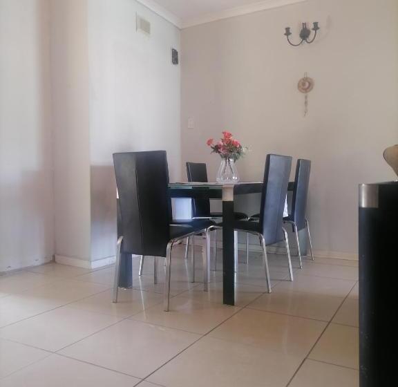 פנסיון Best Of Pearls Guesthouse